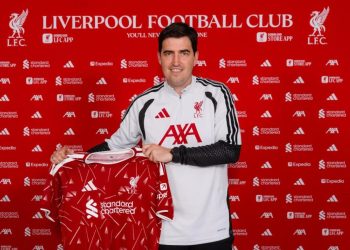 “Liverpool, një klub madhështor”, Iraola flet si i kuq: Jam shumë i lumtur (VIDEO)