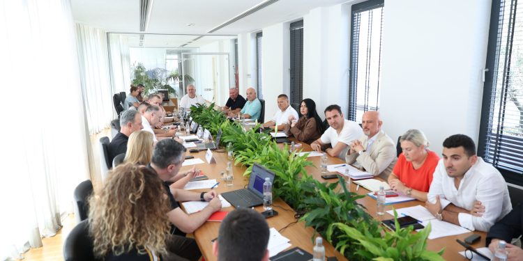 Komiteti Ekzekutiv i FSHF-së miraton ndryshimin e formatit të kampionatit “Abissnet Superiore” për sezonet 2026/2027, 2027/2028 dhe 2028/2029