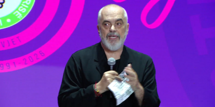 Rama: Thonë se unë ha fëmijë. Zgjohem para të gjithëve e fle pas të gjithëve, për ëndrrat kombëtare. Nuk do ju tradhtoj kurrë
