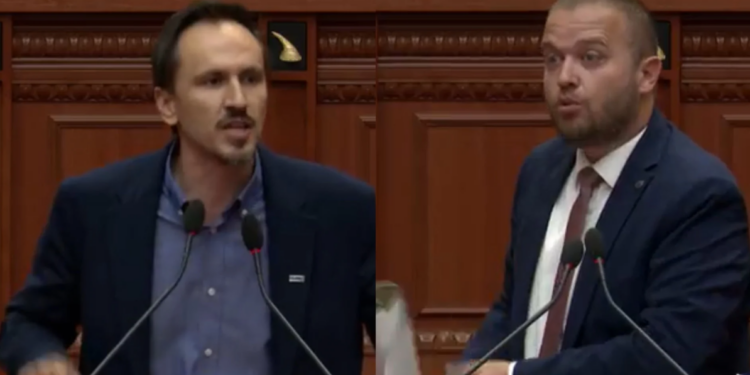 Ardit Bido sulmon deputetin e Lëvizjes Bashkë: Ke zaptuar oborrin e shkollës ‘Koto Hoxhi’ në Gjirokastër. Redi Muçi: Balta jote nuk bën dot pis!