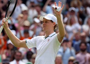 Wimbledon/ Nis turneu prestigjoz, fitore jo pa vështirësi për Sinner dhe Djokoviç