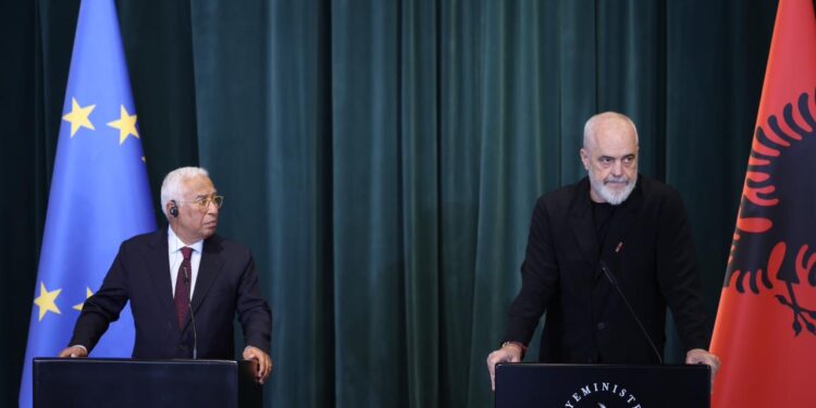 Rama: Sa të jem unë këtu, s’ka shans të ndalojë projekti në Zvërnec