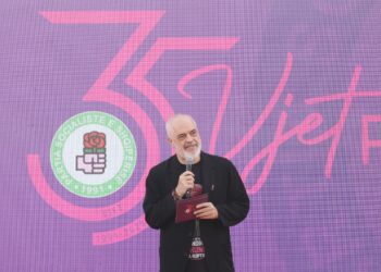 Rama zbulon bisedën me mikun e tij që shkoi në protestë