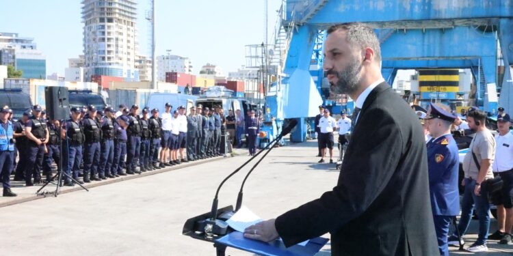 Masat për sezonin veror, Lamallari: Siguri më e lartë në destinacionet turistike. Policia monitorim me mjete teknologjike dhe jetski nëpër plazhe