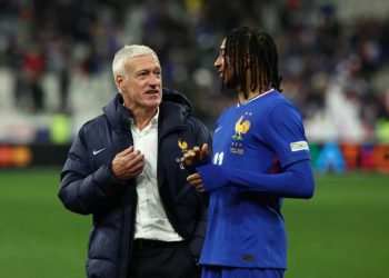 “Është në top-formë”, Deschamps përkëdhel Olise, nuk e shqetëson Mbappe