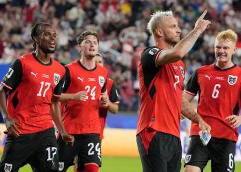 36 vite pritje, Austria triumfon në sfidën e parë të Botërorit, thyen 3-1 Jordaninë