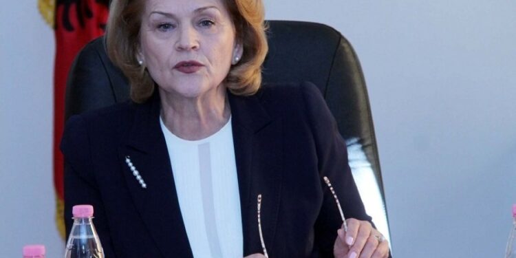 Arta Dade refuzon ftesën: PS është tjetërsuar! Shqipëria ka nevojë për një forcë me sytë nga populli, jo nga xhepat