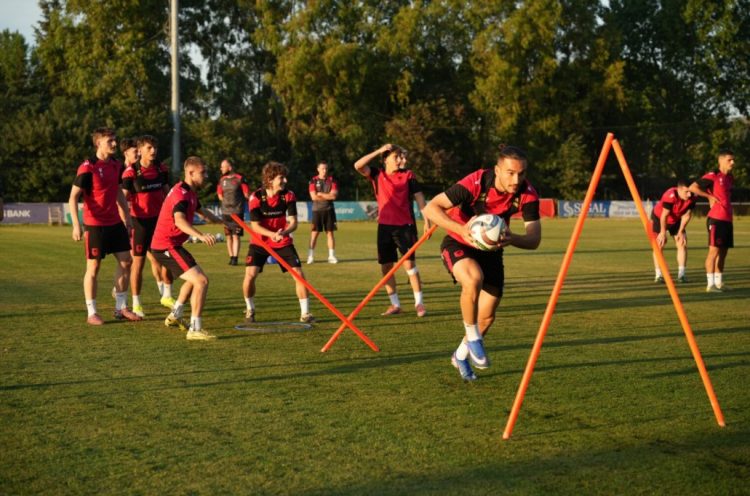 Miqësoret e qershorit ndaj Sllovenisë dhe Italisë, Kombëtarja U-21 vijon përgatitjet në Durrës