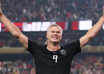 Norvegjia “tremb” Francën, Haaland një “përbindësh”, shkëlqen me dygolësh