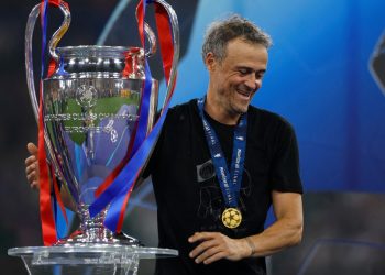 Është kthyer në legjendë, Parisi i dashuruar pas Luis Enrique, gatoi kontrata e re