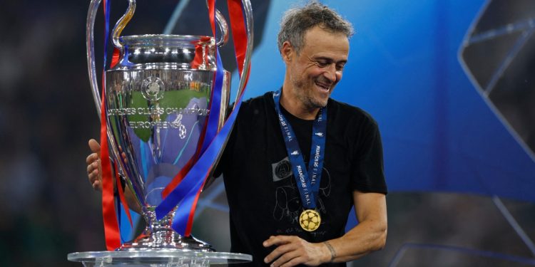 Është kthyer në legjendë, Parisi i dashuruar pas Luis Enrique, gatoi kontrata e re