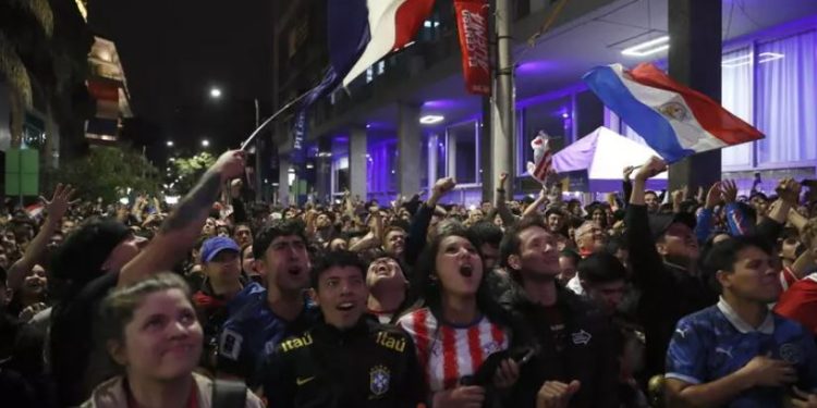Paraguai shpall festë kombëtare pas fitores historike ndaj Gjermanisë në Kupën e Botës