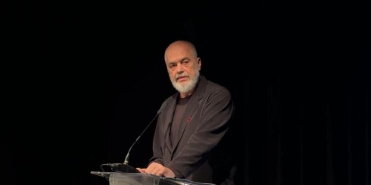 ‘Grupe serbe e greke që punojnë kundër Shqipërisë’/ Reagon Rama: Avash-avash të gjithë do dalin! Flamingot do habiten si ranë mes korbave e sorrave të shqiptarisë së rreme