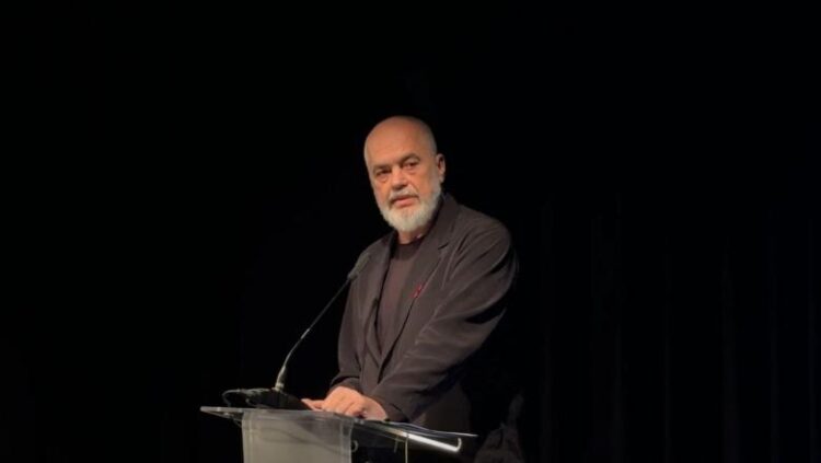 ‘Grupe serbe e greke që punojnë kundër Shqipërisë’/ Reagon Rama: Avash-avash të gjithë do dalin! Flamingot do habiten si ranë mes korbave e sorrave të shqiptarisë së rreme