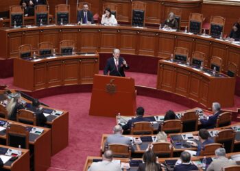 Berisha flet në Parlament: Jam pro investimit në Zvërnec