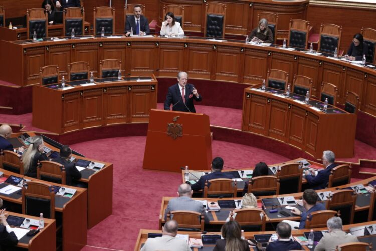 Berisha flet në Parlament: Jam pro investimit në Zvërnec