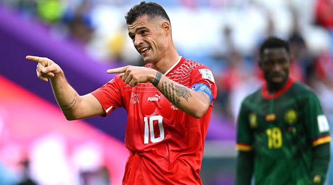 Granit Xhaka mund të ndërrojë destinacion, trajneri i Chelsea kërkon ribashkimin me mesfushorin shqiptar