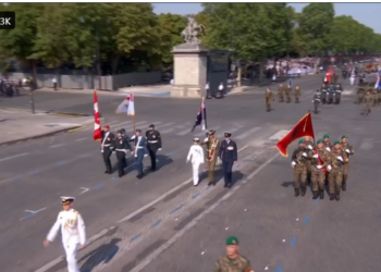Flamuri shqiptar në paradën ushtarake të 14 korrikut në Paris