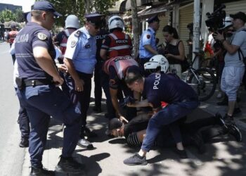 Protesta para Kuvendit/ Gjykata lë në arrest shtëpie 2 protestues, ja masa për të tjerët