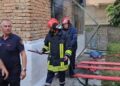 Humbi jetën nga zjarri që përfshiu banesën, 72-vjeçari ia vuri vetë flakën shtëpisë