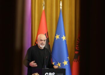 “Bulevardi i flamingove”, Rama pranon mesazhin e protestës: Duhet të bëjmë kthesë!