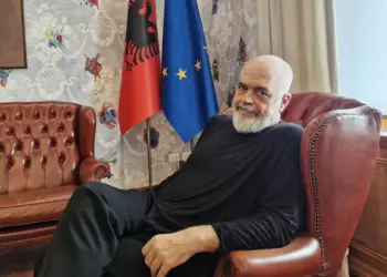 Rama: Në bulevard ka vetëm sorra dhe korba
