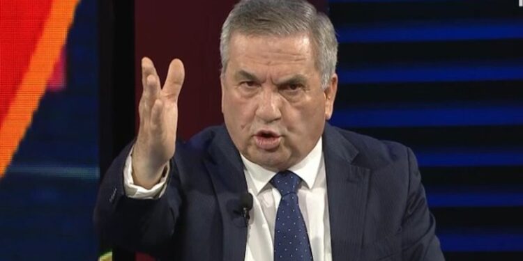 Avokati nga Tepelena: Protestën e ka marrë lumi. Të gjithë ata që kanë mbetur në protestë janë ‘Hamasi’ i Sali Berishës