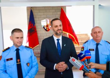 Lamallari hedh poshtë lajmet për dorëheqje: Nuk merrem me portale, por vetëm me punë!