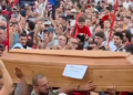 “Arkivoli nuk është poezi”, Erion Braçe: Bulevardi i Tiranës sot, neveri! Shqipëria me këtë pamje është ekstremiste (VIDEO)