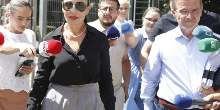 Ish.zv-kryeministrja Belinda Balluku në Prokurorinë e Posaçme, SPAK tregon arsyet dhe çfarë iu komunikua