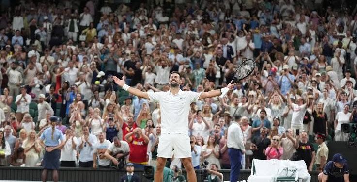 Wimbledon/ Djokoviç ndeshje “thriller” ndaj Aliassime, serbi siguron gjysmëfinalen pas 5 orë e 15 minuta lojë