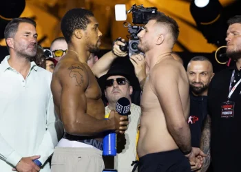 Boks/ Gati dueli historik, Prenga sfidon Anthony Joshuan