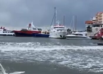 Policia e Shtetit paralajmëron Sarandën dhe Vlorën: Mos lundroni në det prej mesditës së të premtes