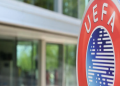 UEFA kundër FIFA-s për rastin Balogan: Vendimi për pezullimin e dënimit tejkaloi “vijat e kuqe”