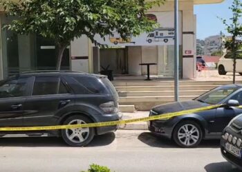 Atentati në Sarandë, si paraqitet gjendja e të plagosurit në spitalin e Janinës