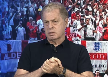“Pa Kane, nuk zgjidhej”, Duro analizon Anglinë: Ndryshimi i “3 luanëve” me Gjermaninë e Holandën