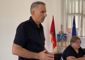 Kryetari i Bashkisë së Divjakës tregon çfarë ndodhi në mbledhjen ku Rama nxori jashtë 2 kryebashkiakë: Disa të nxituar i ndërprenë fjalën