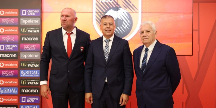 Bernardino González Vázquez prezantohet si Drejtor i Departamentit të Arbitrimit në FSHF – Balkanweb.com – News24