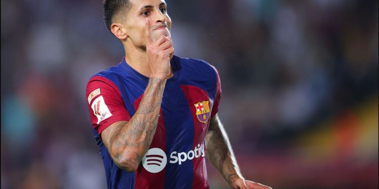 Cancelo përsëri te Barcelona, gjithçka zyrtare