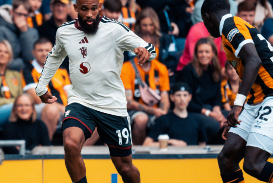 VIDEO/ United bie në Premier League, feston Hull City