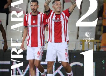 VIDEO/ Manaj dopietë në Turqi, sulmuesi kuqezi shkëlqen me Sivasspor