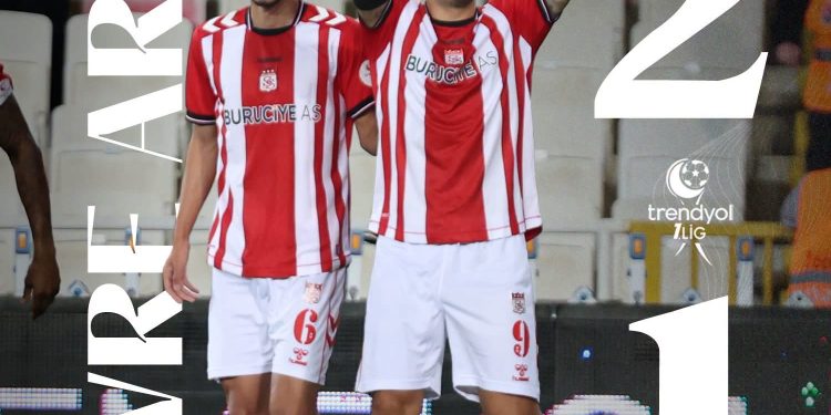 VIDEO/ Manaj dopietë në Turqi, sulmuesi kuqezi shkëlqen me Sivasspor