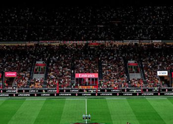 Milan thyen Venezian, 3 pikë në Serie A
