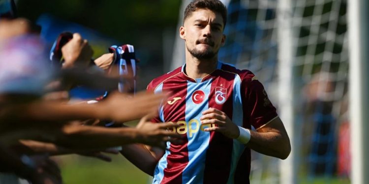 Ernest Muçi “shkëlqen” edhe në miqësore, fantazisti kuqezi shënon golin e fitores ndaj skuadrës së Serie A