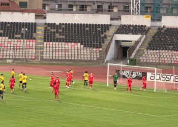 Partizani triumfon 3-1 ndaj AF Elbasanit në “Elbasan Arena”, verdheblutë krijojnë raste, por paguajnë gabimet në mbrojtje