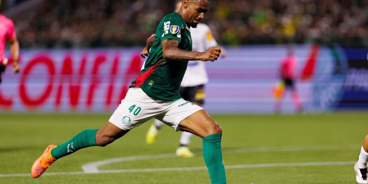 City “pa frena” në merkato, “Citizens” firmosin me talentin brazilian të Palmeiras