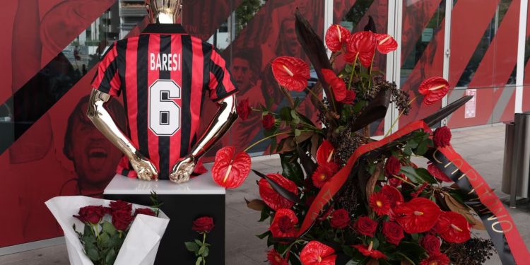 “Kapiteni legjendar”, mijëra tifozë dhe personalitete të shumtë të botës së futbollit i japin lamtumirën e fundit Franco Baresi-t