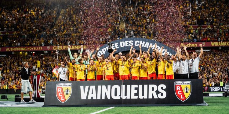 Lens befason PSG, i heq nga duart trofeun e Superkupës, pjesë e suksesit historik edhe…Ervin Skela (VIDEO) – Balkanweb.com – News24