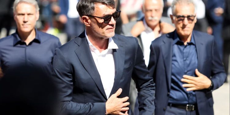 “Përjetova emocione të forta”, Maldini rrëfehet pas ceremonisë së lamtumirës për Baresin: Ranieri? Thjesht u përshëndetëm