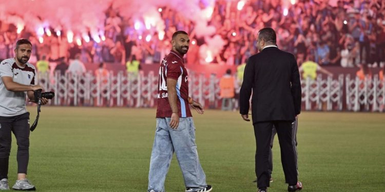 Pritje e denjë për “faraon”, Trabzonspor prezanton Salah, Muçi i bën dhuratë numrin 10-të (VIDEO)
